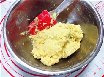 酒渍枸杞玫瑰乳酪酸奶派的做法步骤10