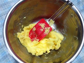 酒渍枸杞玫瑰乳酪酸奶派的做法步骤5