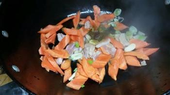 木耳香菇炒肉的做法图解3