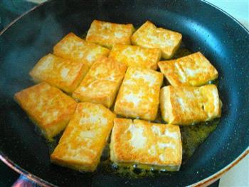 香煎豆腐﹝浓郁口味，素豆腐的华丽变身﹞的做法图解2