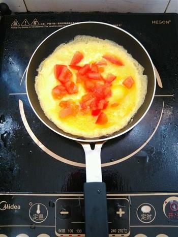 西红柿鸡蛋饼的做法图解1
