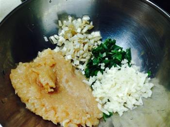 鸡茸火腿酿香菇的做法步骤2