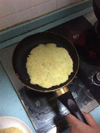米饭煎蛋饼的做法步骤3