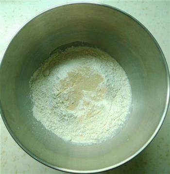 红豆沙排包的做法步骤1