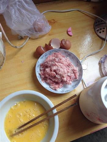 鸡蛋肉卷的做法步骤1