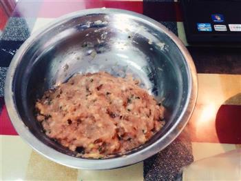 一道贴心暖胃的早餐-香菇肉馅儿鲜汤馄饨的做法步骤2