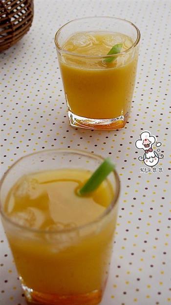 西芹香橙美颜汁的做法步骤6
