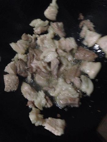 辣白菜炒五花肉的做法步骤3