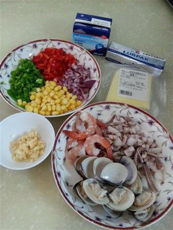 芝士海鲜焗饭的做法步骤2