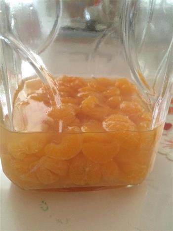 自制橘子罐头的做法图解1