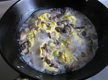 菌菇汤的做法步骤8