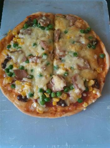 萨拉米金枪鱼披萨的做法步骤5