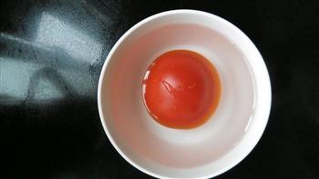 茄汁鲟鱼的做法图解2