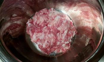 白菜猪肉盒子的做法步骤2