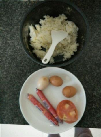 火腿肠蛋炒饭的做法步骤1