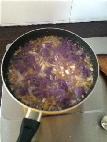 黑土豆泥丸汤的做法步骤3