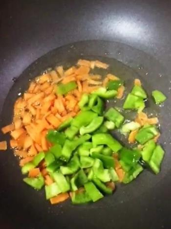 蔬菜炒饭—素食可用的做法步骤5
