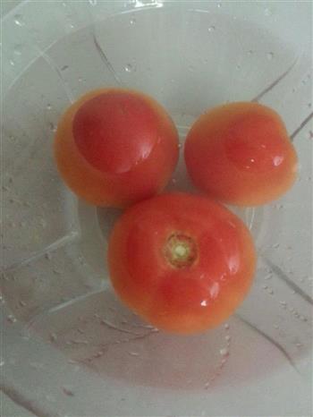 最近很火的整个番茄饭的做法图解1