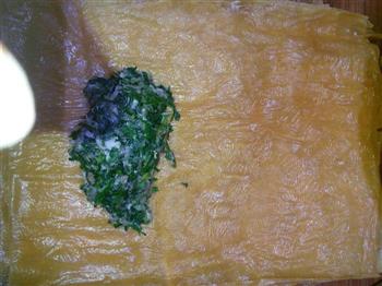 荠菜油豆皮包的做法步骤6