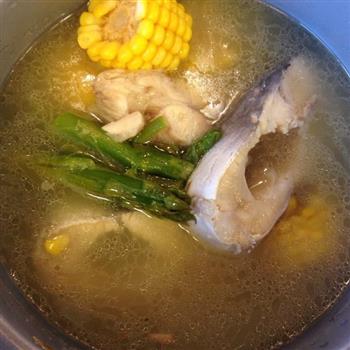 冬日暖胃-鲶鱼玉米汤的做法步骤6