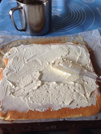 意式奶油蛋糕卷的做法步骤4