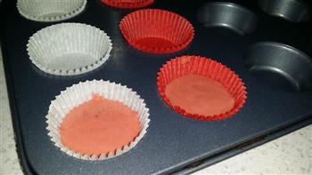 红丝绒杯子蛋糕 & 论裱花的重要性的做法步骤7