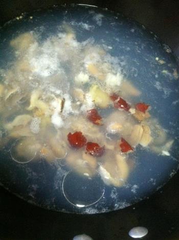 河蚌豆腐汤的做法步骤1