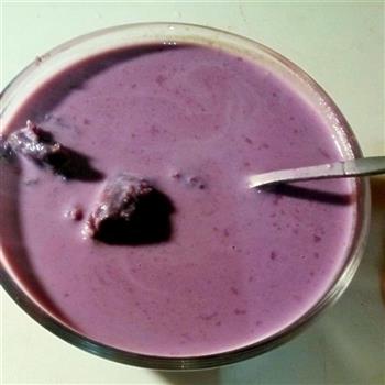 宿舍料理-紫薯牛奶的做法步骤1