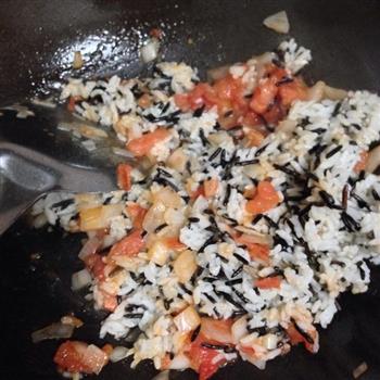 洋葱蕃茄菰米饭的做法步骤7