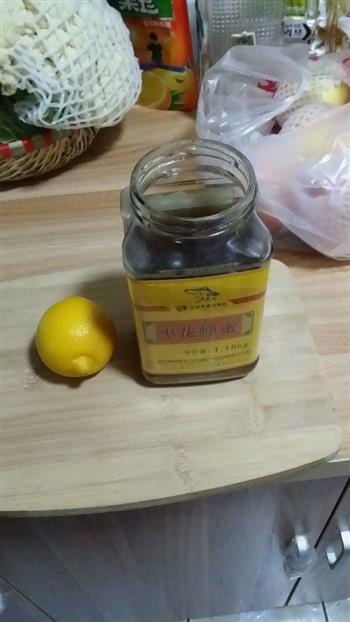 自制蜂蜜柠檬茶的做法步骤3