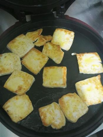 葱油香煎豆腐的做法步骤1