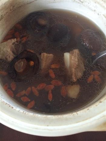 冬菇排骨汤的做法步骤2