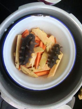 金汤菰米煨海参的做法图解4