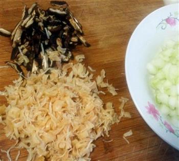 瑶柱香菇冬瓜糯米鸡的做法步骤3