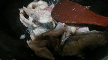 鱼肉咖喱火锅的做法步骤1