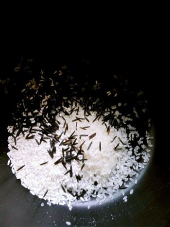 红枣菰米粥的做法图解2