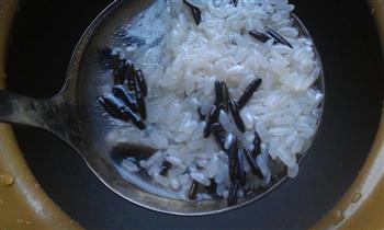 菰米瑶柱虾干粥的做法步骤8