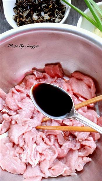 菰米香牛肉的做法步骤3