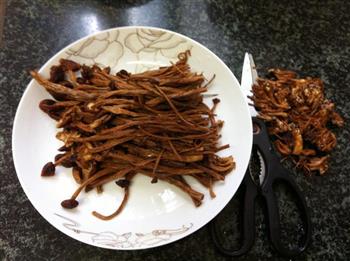 菰米茶树菇红烧肉的做法图解4