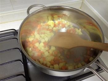 咖喱土豆鸡丁的做法步骤3