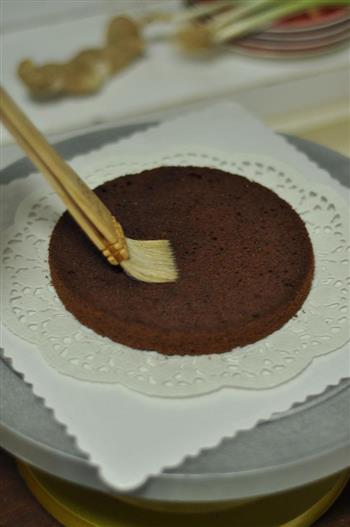 巧克力草莓奶油蛋糕的做法步骤3