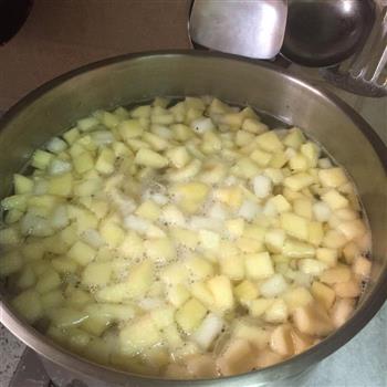 冬季暖身菜-银耳水果羹的做法步骤4