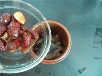 红枣瘦肉炖阿胶-冬季暖身的做法图解4