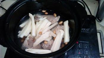 花生莲藕猪骨汤—冬季暖身的做法步骤5