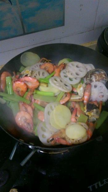 干锅香辣虾+蟹的做法步骤6