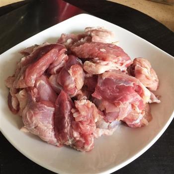 砂锅羊肉汤-冬季暖身的做法步骤1
