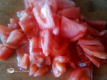 西红柿炖牛腩-冬季暖身的做法图解6