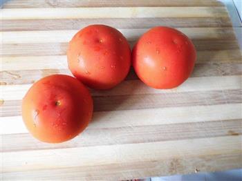 番茄排骨汤-冬季暖身的做法图解1