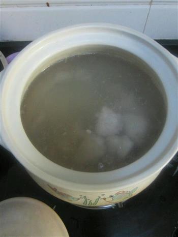 龙骨萝卜汤—冬季暖身的做法图解1