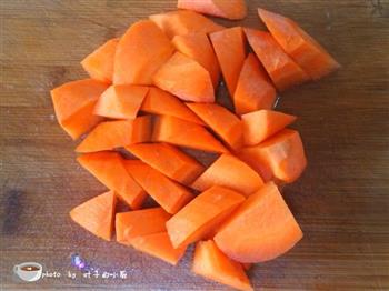 胡萝卜鹌鹑蛋烧排骨-冬季暖身的做法步骤3